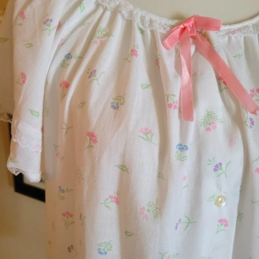 Vintage Floral Button Front Nightgown White Pink Lace Trim Cottagecore - Picture 4 of 8